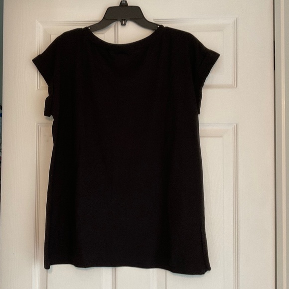 size XL, bust is up to 44 inches, turn up the volume shirt - Picture 8 of 8